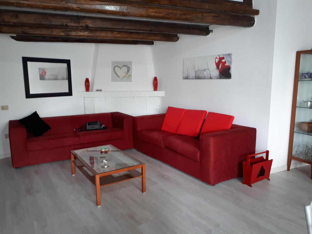 Perla Rossa - Housity