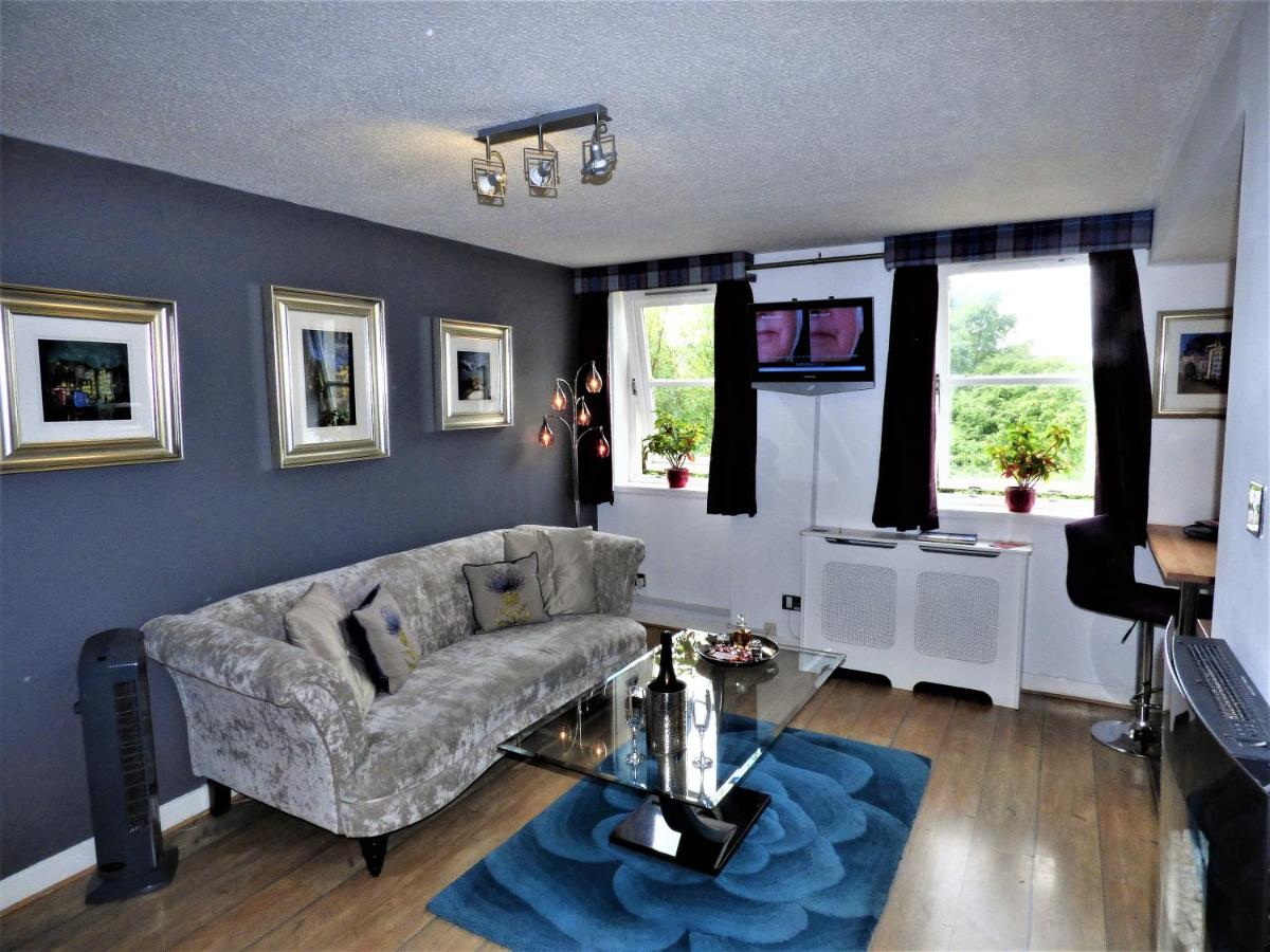 Grassmarket Studio - Hizvo