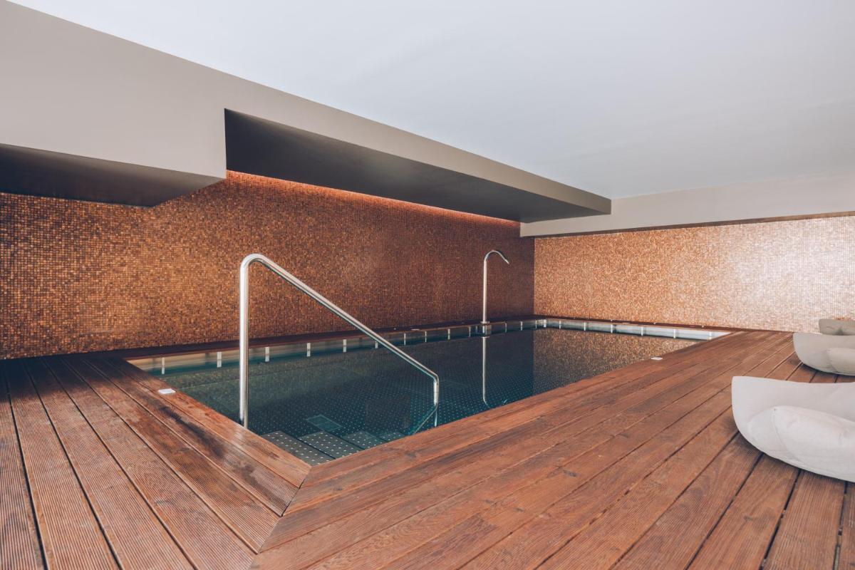 A piscina em ou perto de Iberostar Selection Lisboa