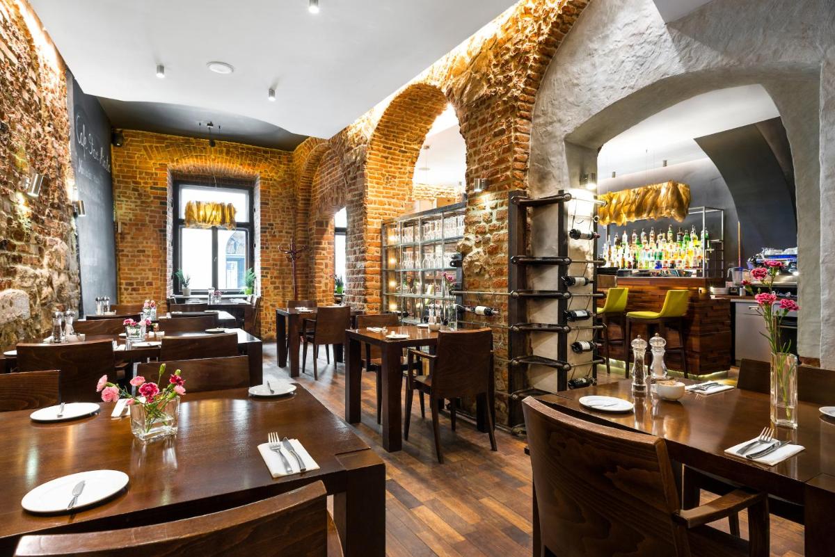 Aparthotel Stare Miasto - Housity