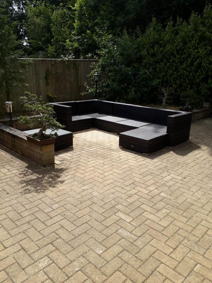 The Grove, Grove Road Ryde Po333lh - Housity