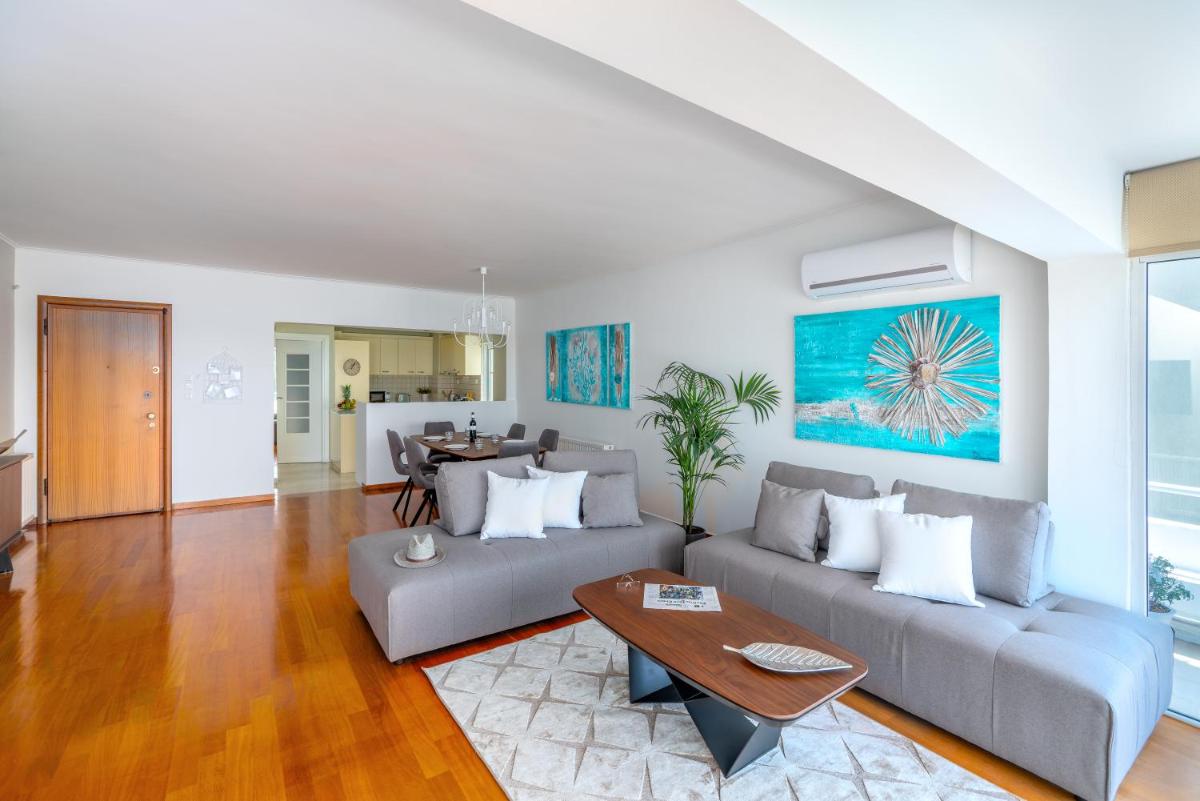 Suitetrails - Beach Front Beautiful Sea Views Home 120m2