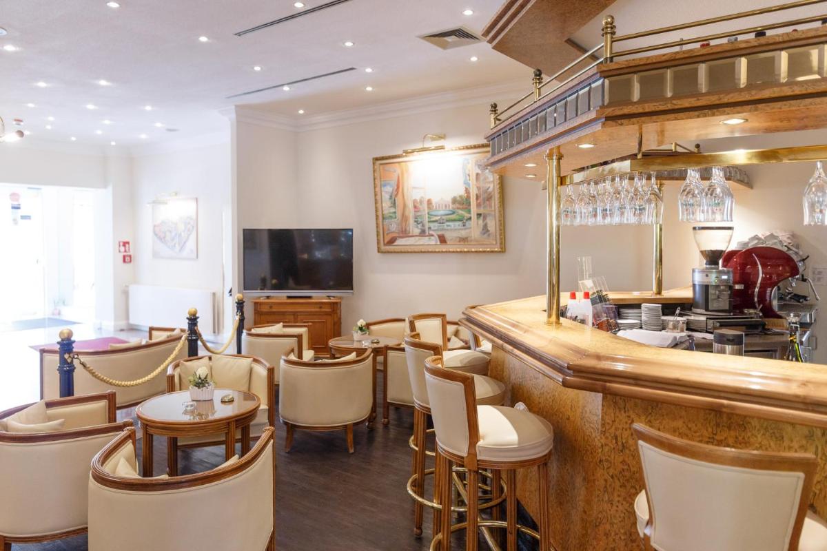 Hotel Erbprinz & Restaurant "Prinzenstube" - Housity