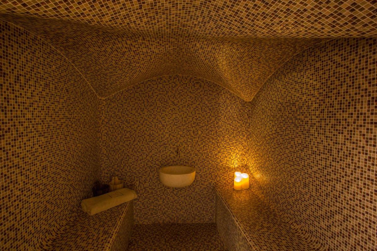 Salle de bains dans l'établissement Hôtel La Dimora & Spa