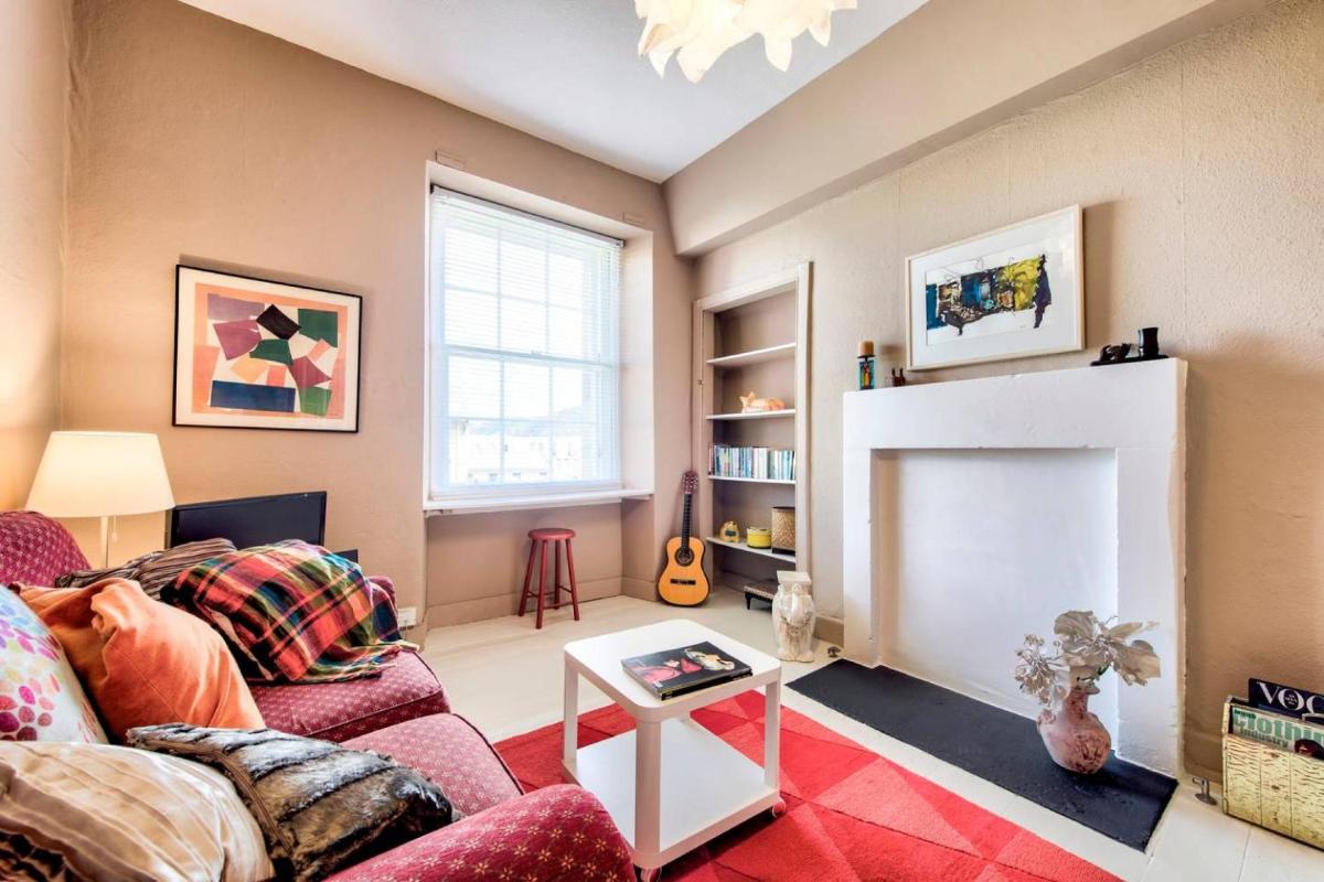 JOIVY Famous St Mary's Street Old Town Apartment - Housity
