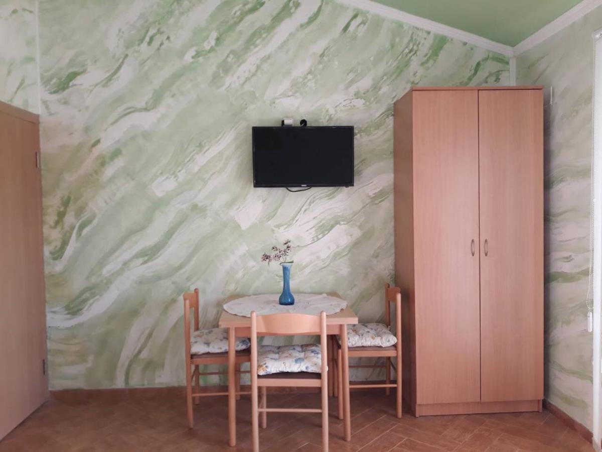 Alvanita Apartments - Housity