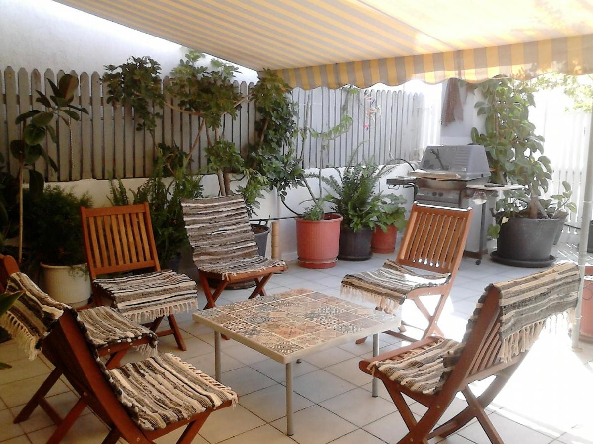 Roof-top garden apartment really well located in Athens - Hizvo
