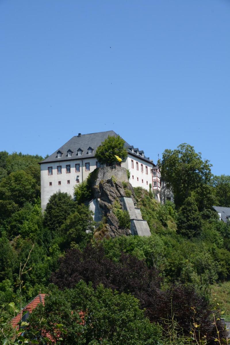 Ferienwohnung Burgblick Bilstein - Housity