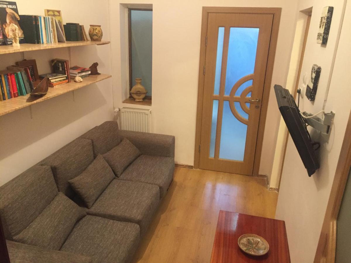 Mitza House - Housity