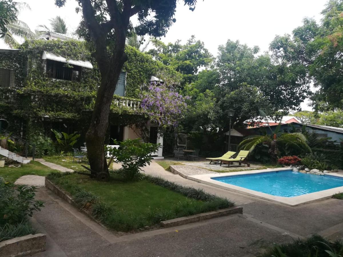 Villa Carolina Bed and Breakfast - Housity