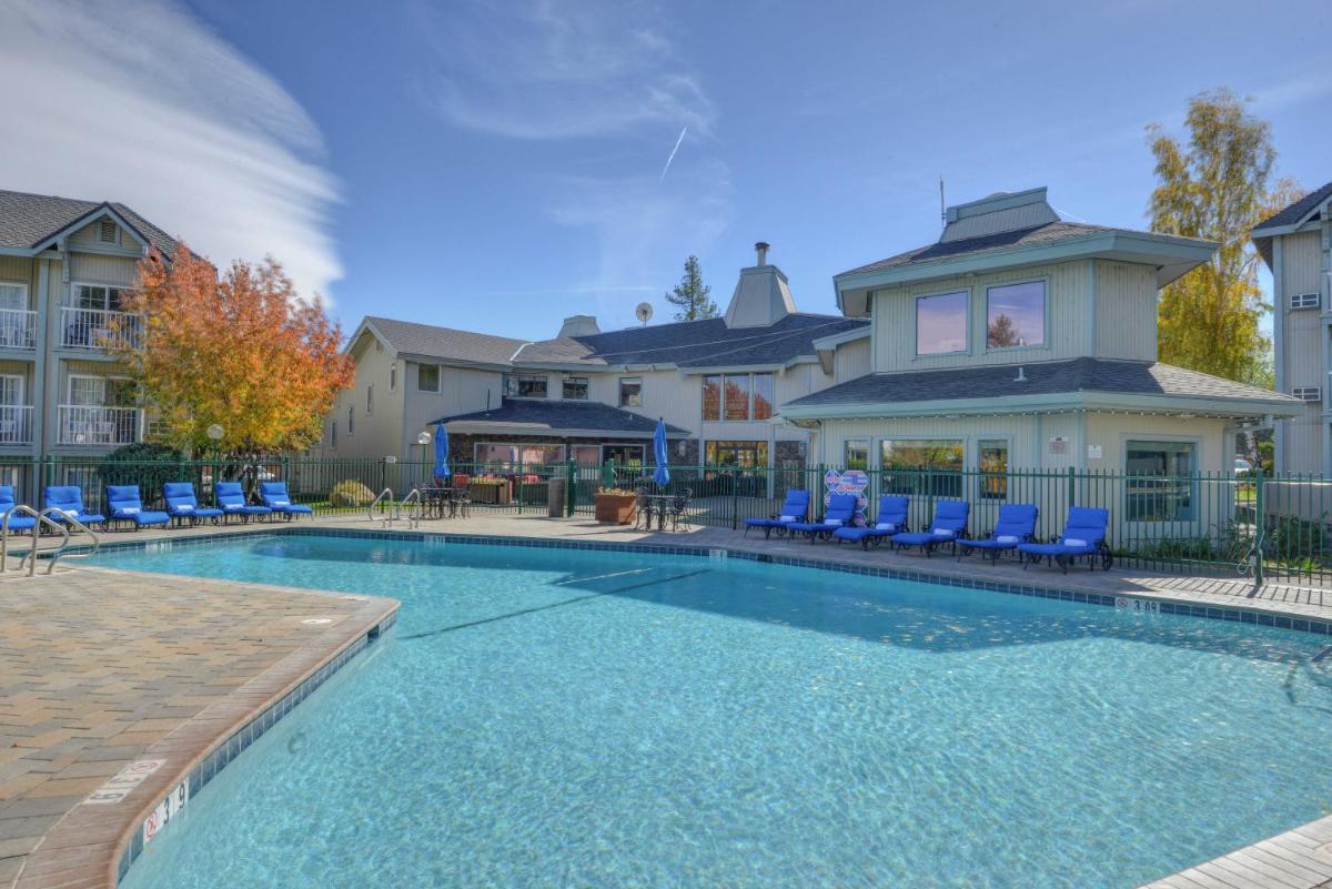 Beach Retreat & Lodge at Tahoe - Housity