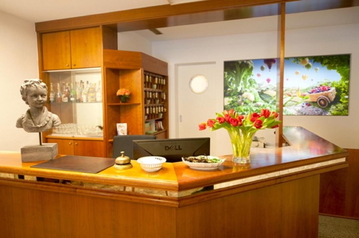 Classic Hotel Kaarst - Housity