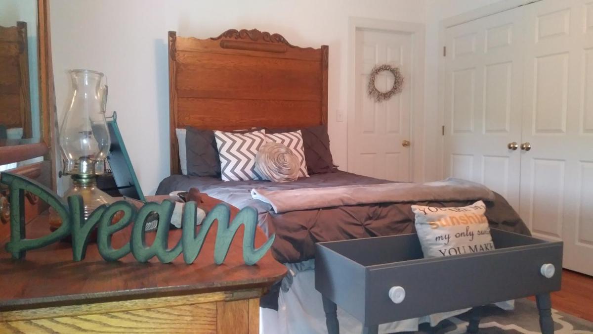 Marvels on the creek - Housity