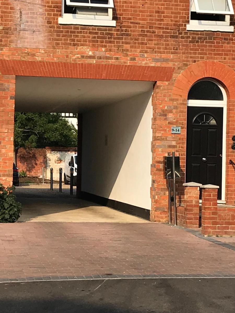 Berkshire Serviced Apartment Helena 12 - Housity