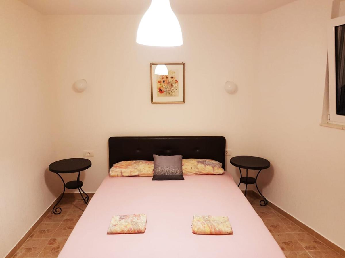 Tufio Apartmani Ulcinj - Housity