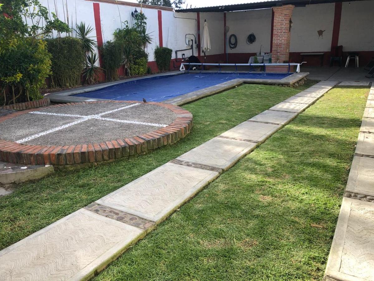 Casa Colonial con Alberca Climatizada con privacidad y seguridad - Housity