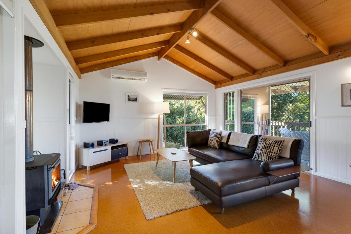 Ravensbourne Escape - Windsong - Housity