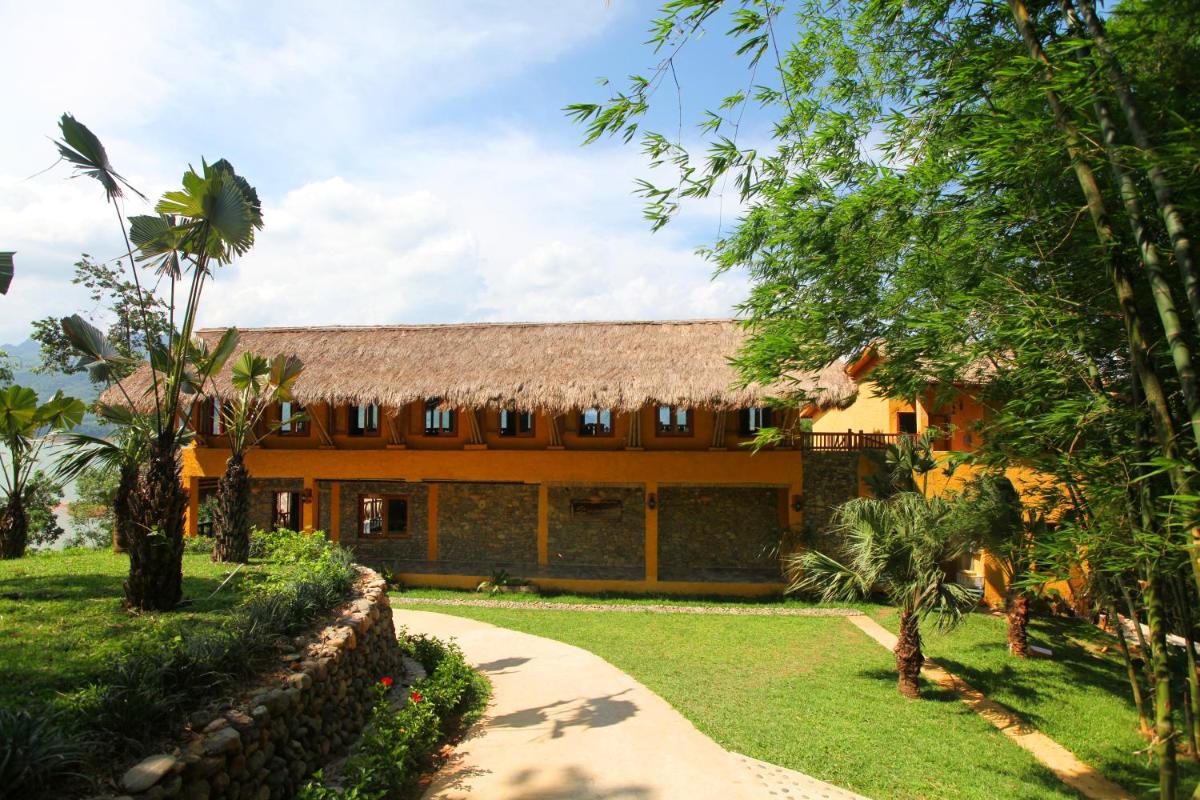 Mai Chau Hideaway Lake Resort - Housity