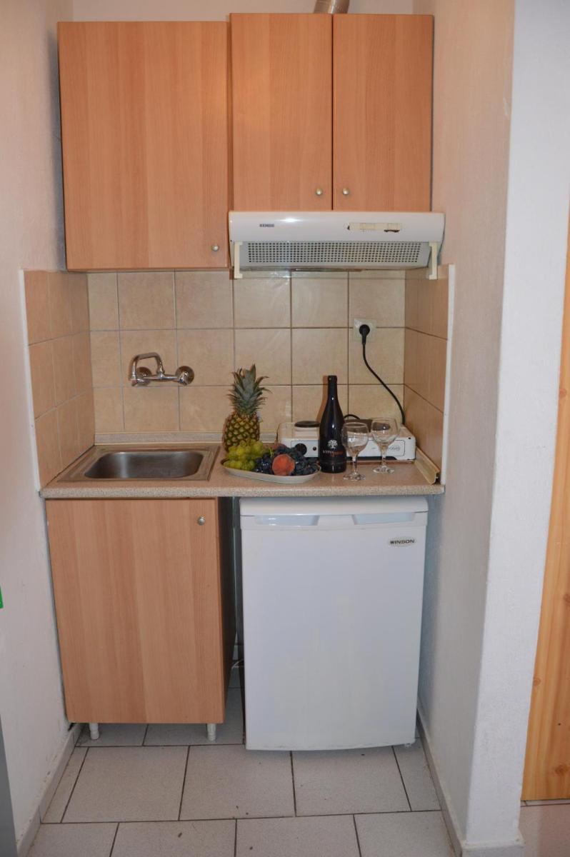 Asteri's Summer - Housity