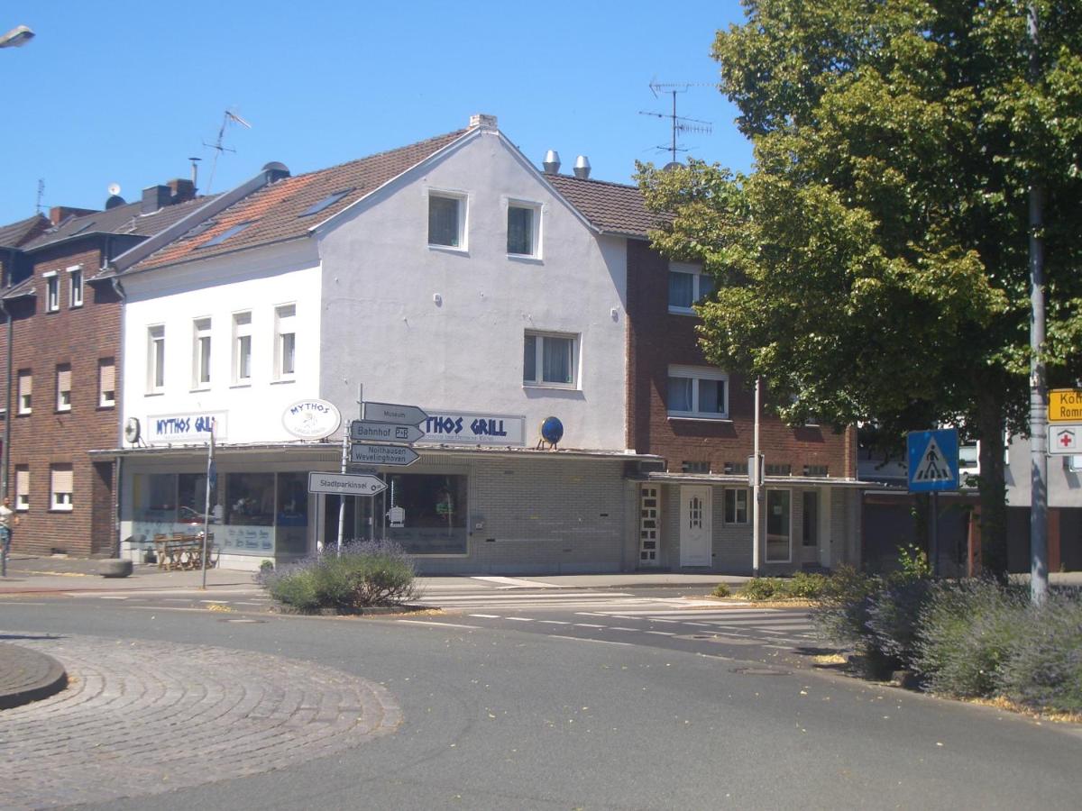 Hotel Zentrum - Housity
