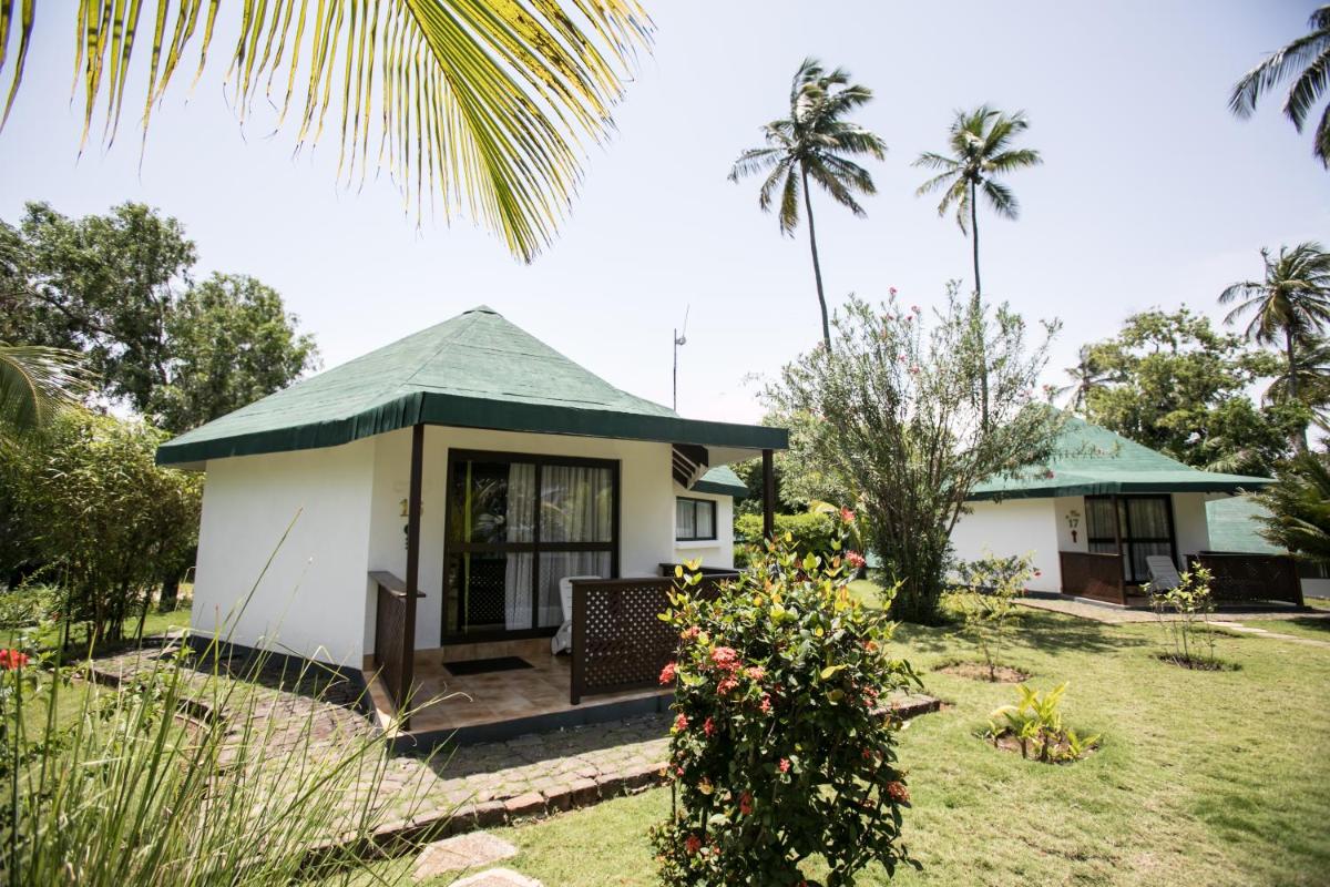 Club Santana Beach & Resort - Housity