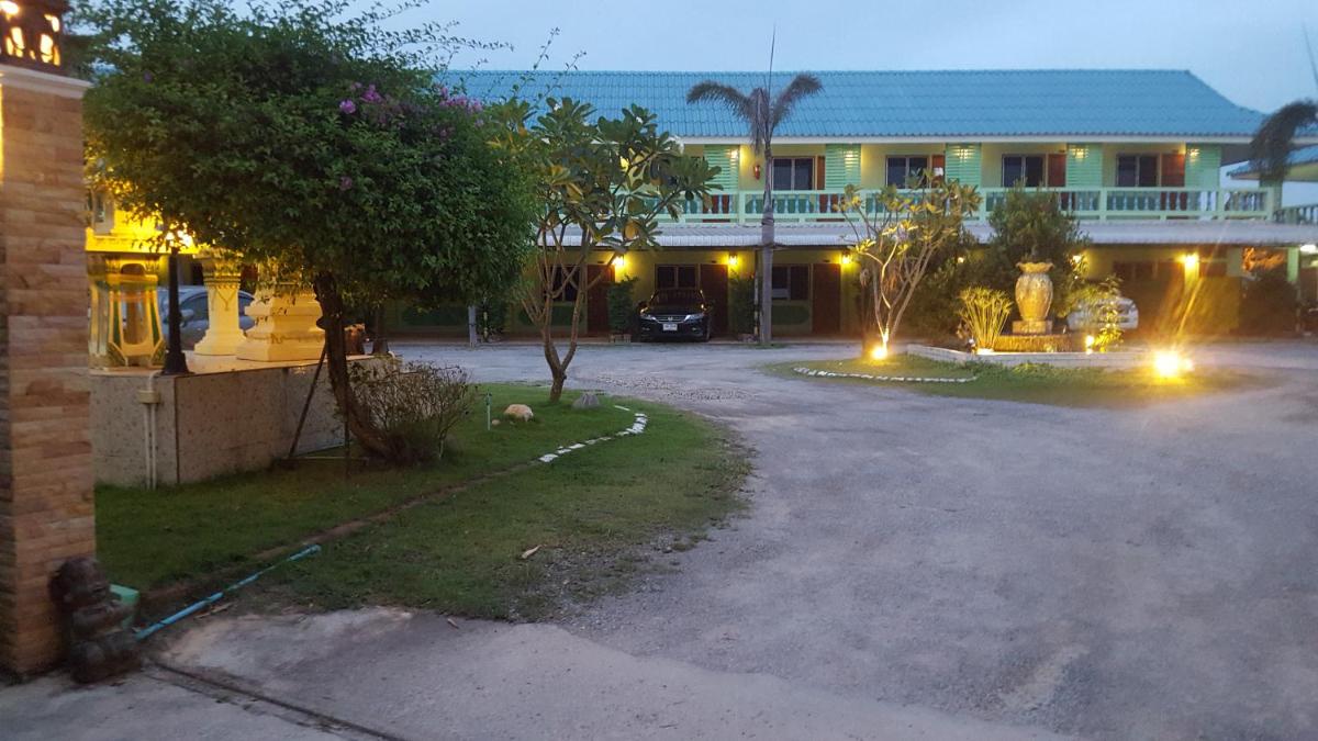 Green View Resort Tha Yang - Housity