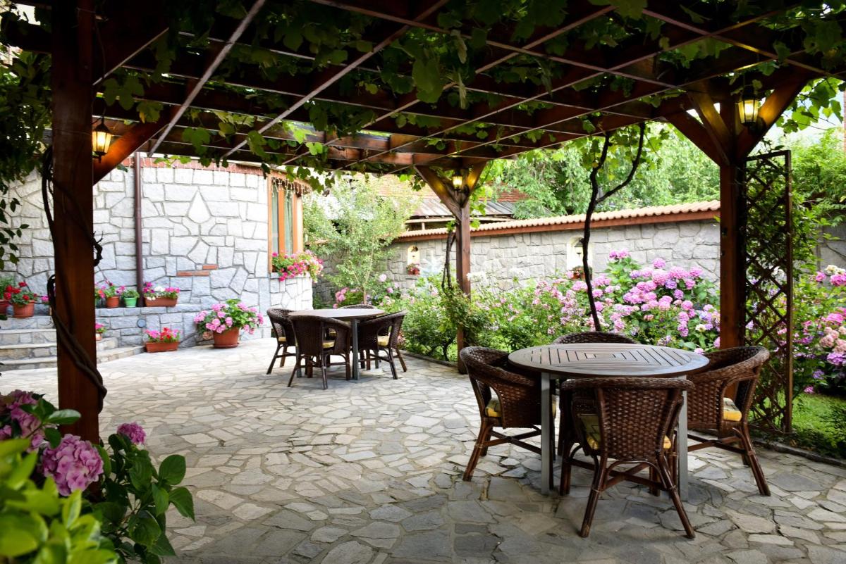 Lina Hotel - Housity