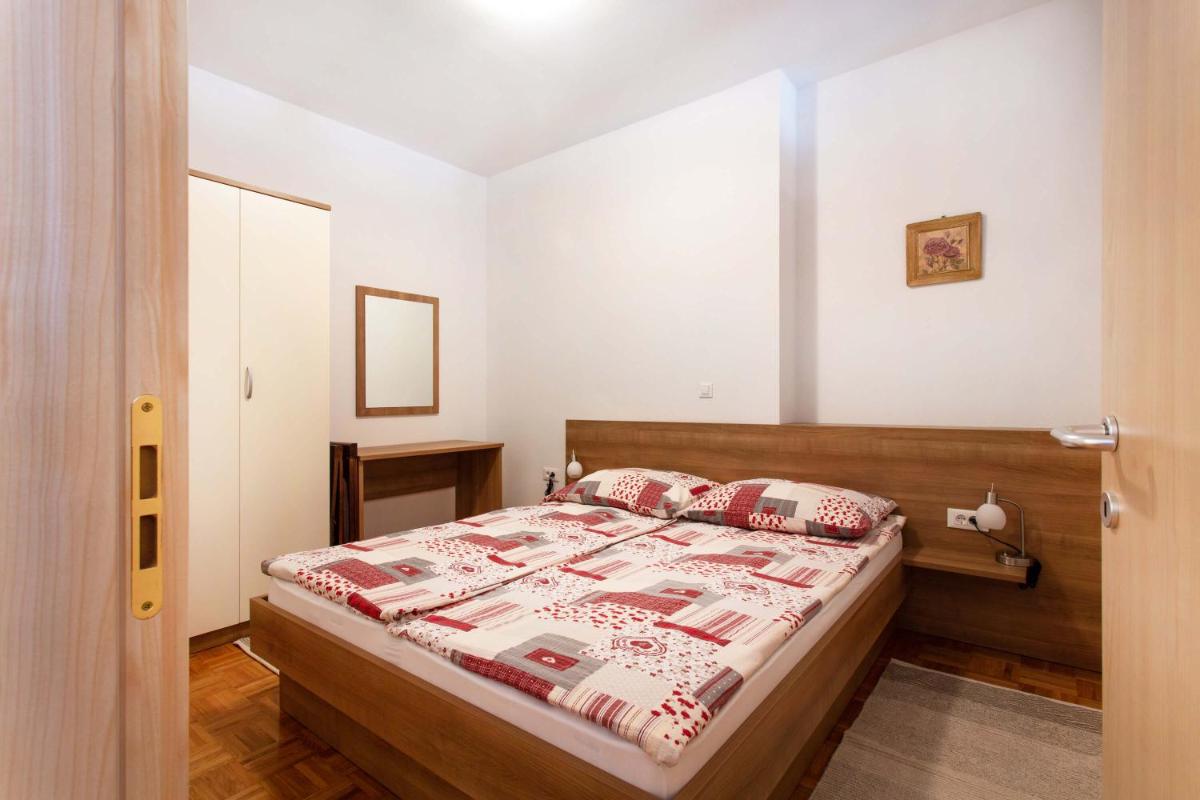 Apartma Luna - Housity
