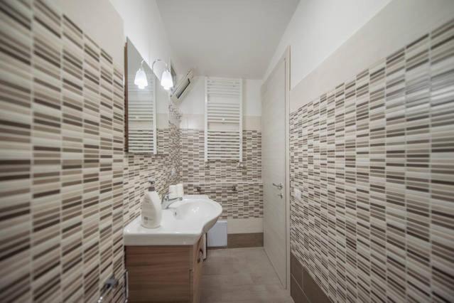 GARDEN HOUSE Apartments in Naples - Housity