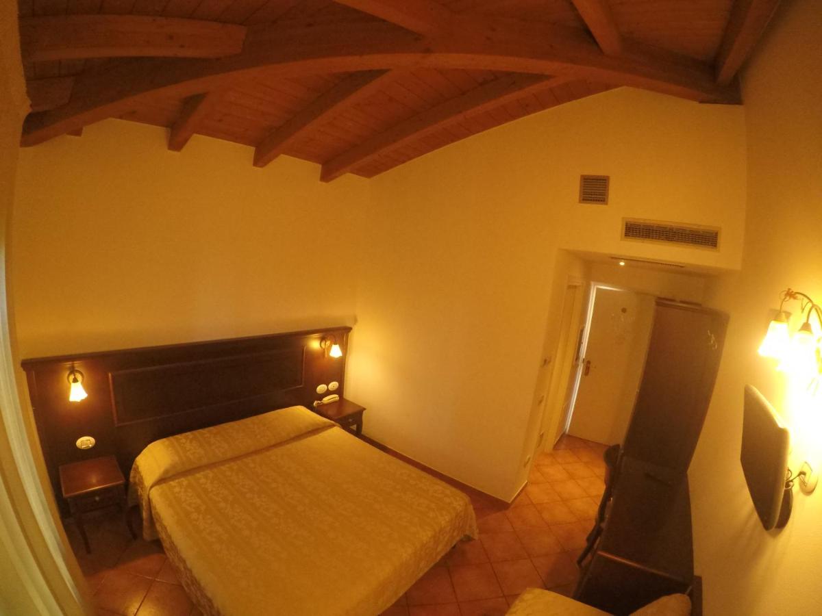 Hotel Barabba - Housity