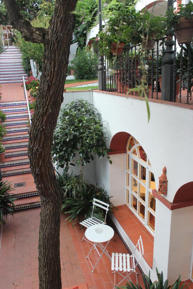 Jardín al aire libre en Hotel Varinia Serena - Balneario de Alange