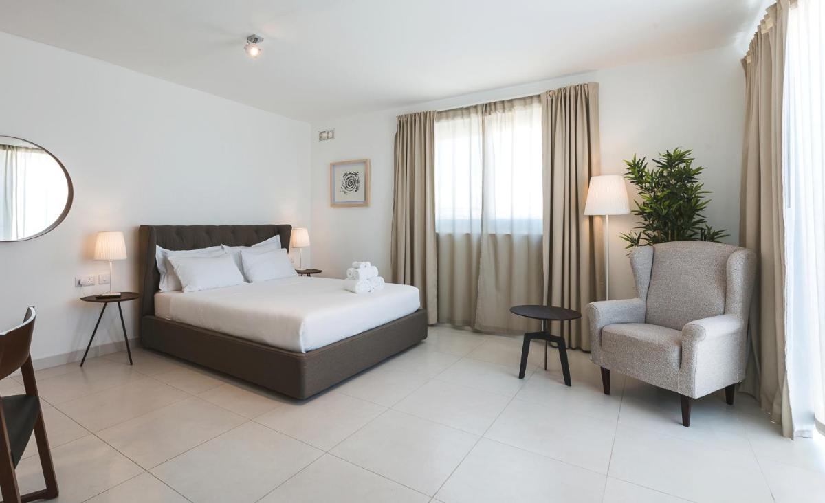 Two Pillows Boutique Hostel - Housity