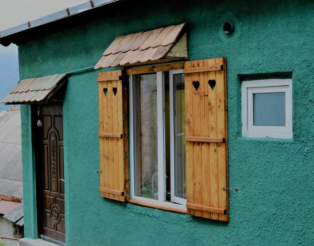 Dilijan Town Inn - Housity