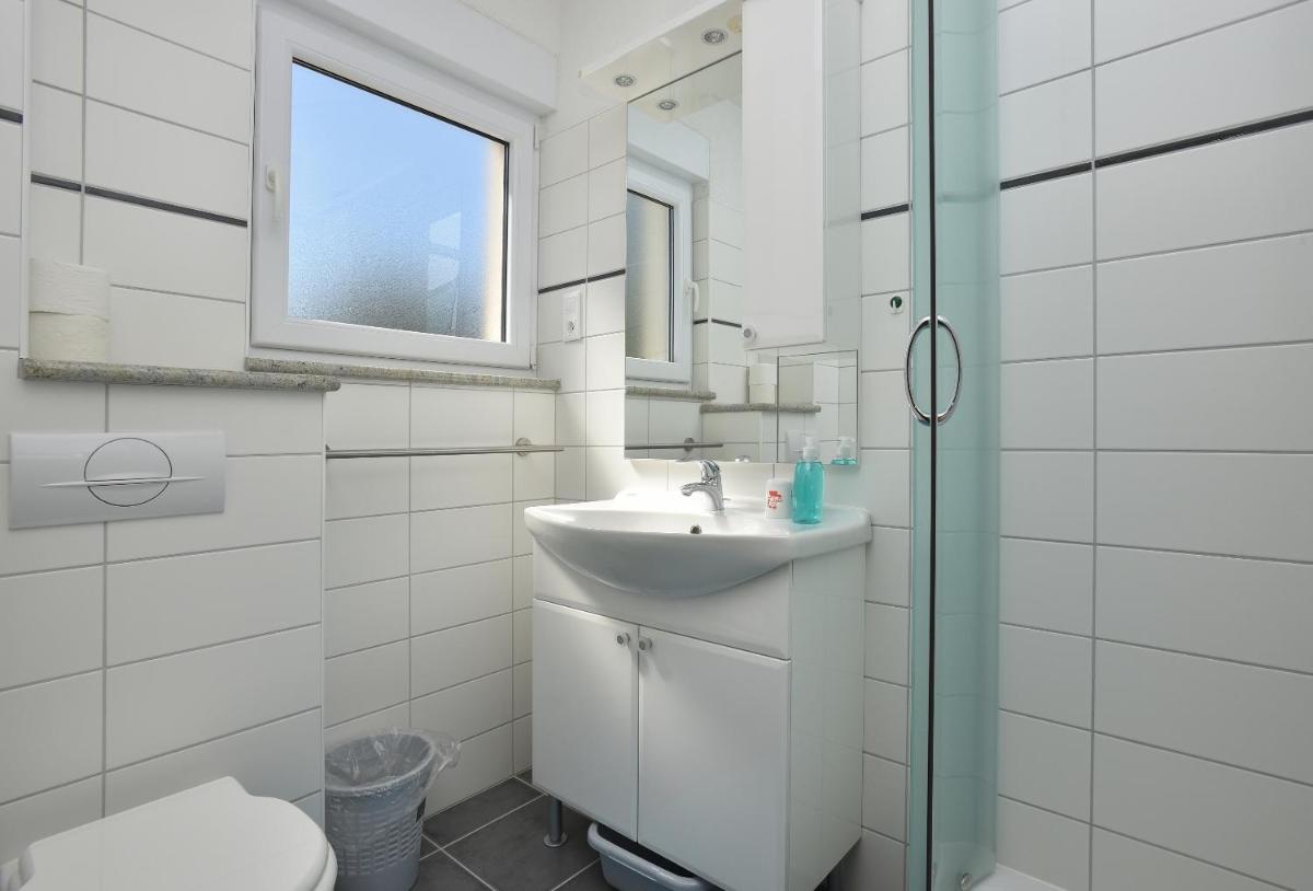 Beslic Apartments - Housity