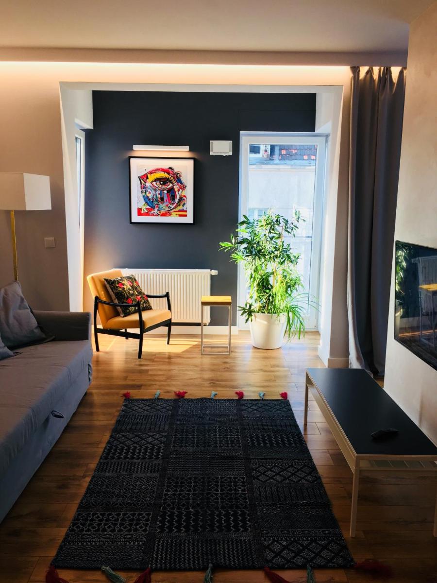 Piper Zajezdnia White - Housity