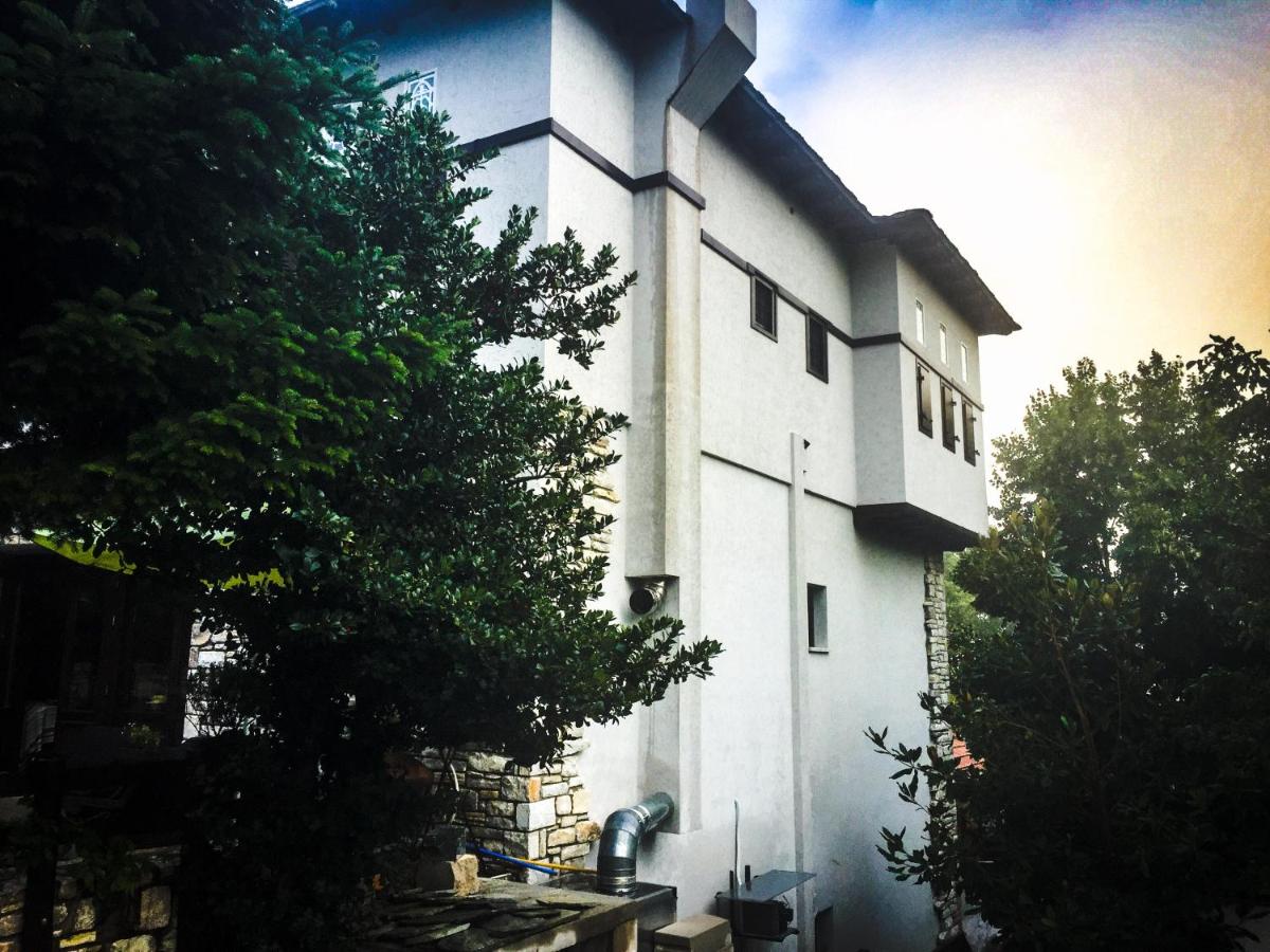 4 Seasons in Vizitsa - Housity