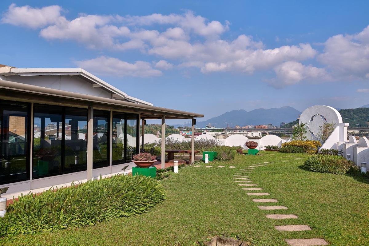 The Riviera Hotel Taipei - Housity
