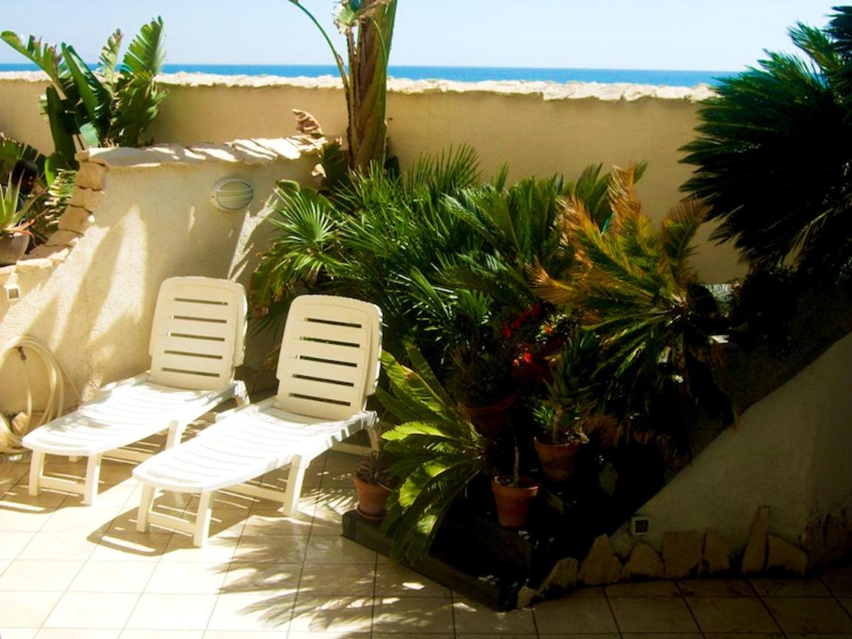 The Golden Rainbow - SEAFRONT apartments - Housity