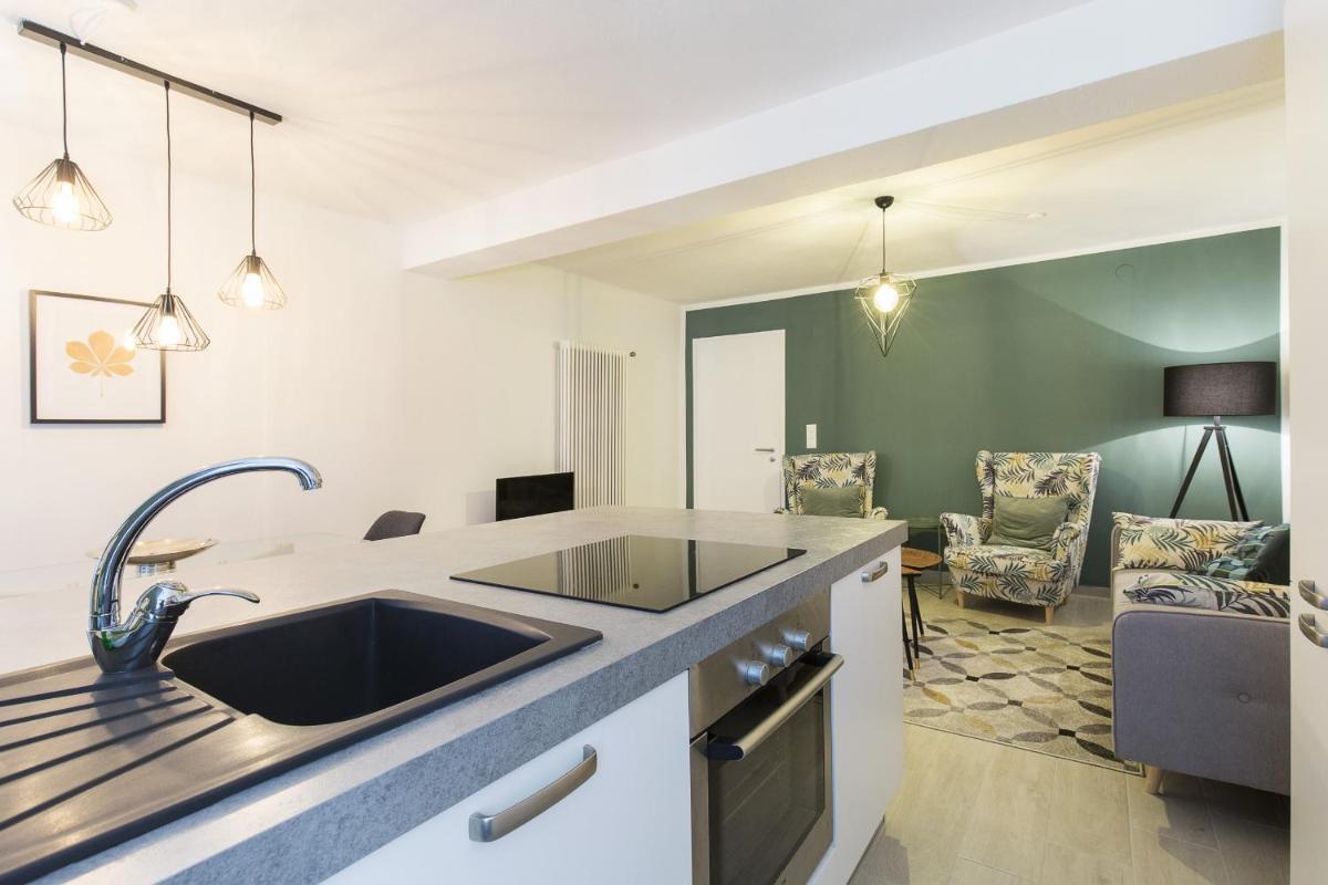 Honeymoon Apartment by Quokka 360 - romance by the lake - Housity