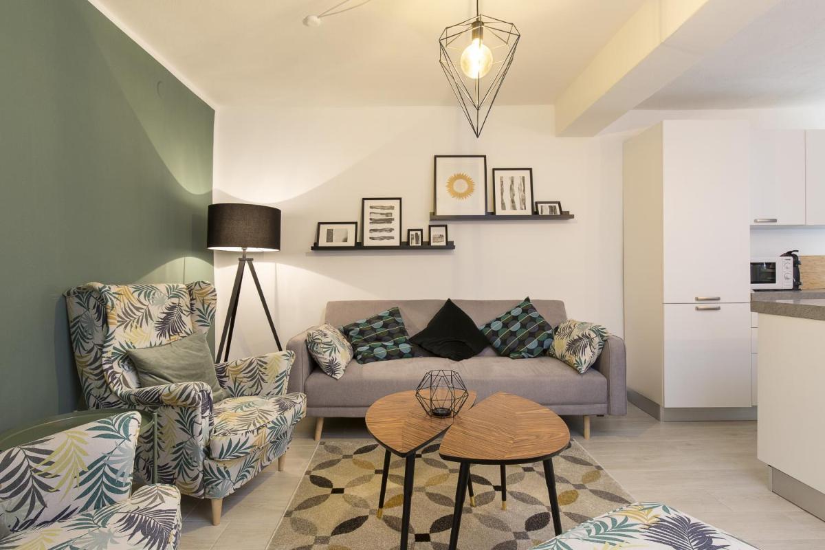 Honeymoon Apartment by Quokka 360 - romance by the lake - Housity