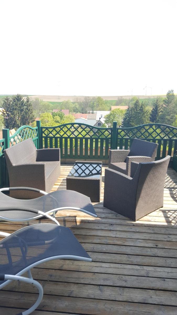 Landhotel BurgenBlick Garni & Tagungshotel - Housity