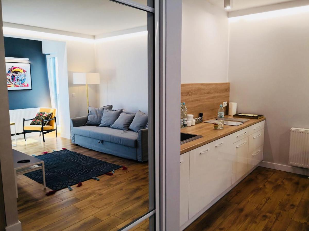 Piper Zajezdnia White - Housity
