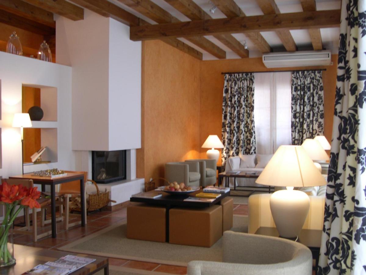 Hotel Rural El Jardin de la Hilaria - Housity