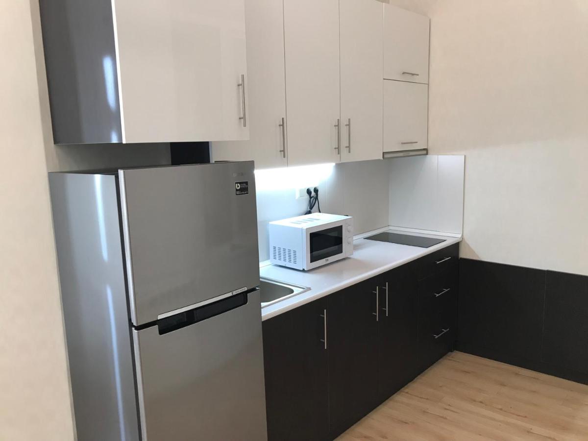 Full Comfort Apartment on Aghmashenebeli - Housity
