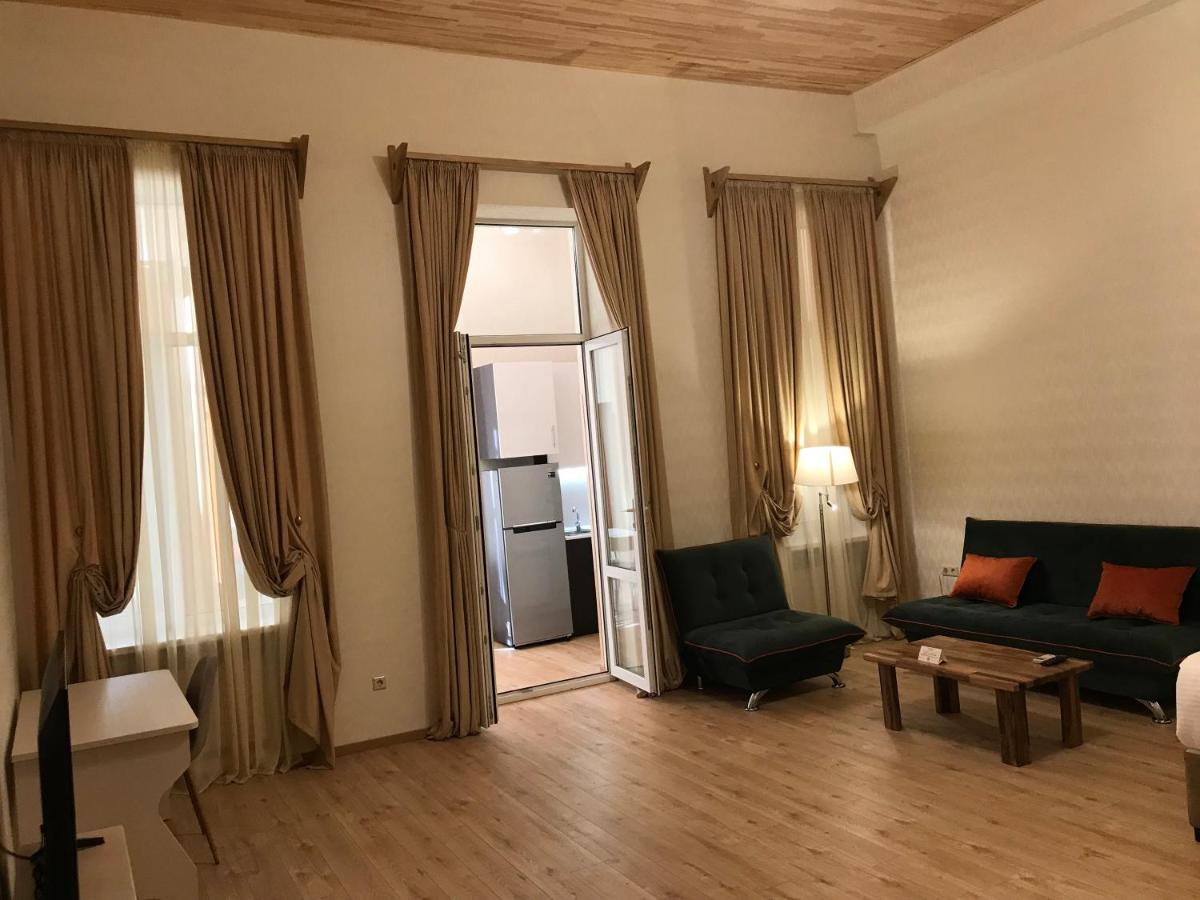 Full Comfort Apartment on Aghmashenebeli - Housity