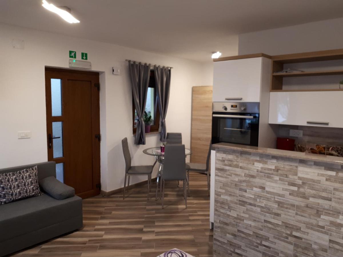 Apartment Dujica - Housity