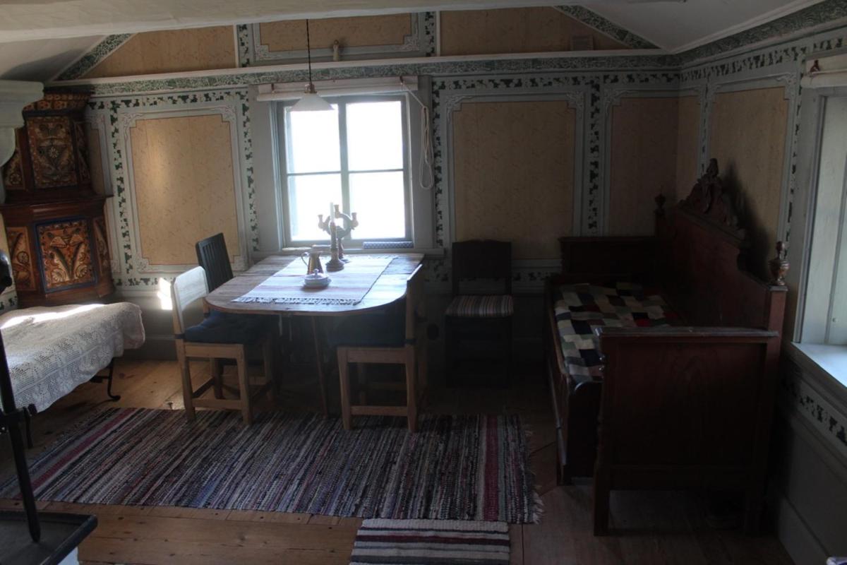 B&B i 1700-talsstil på Oklagård - Housity