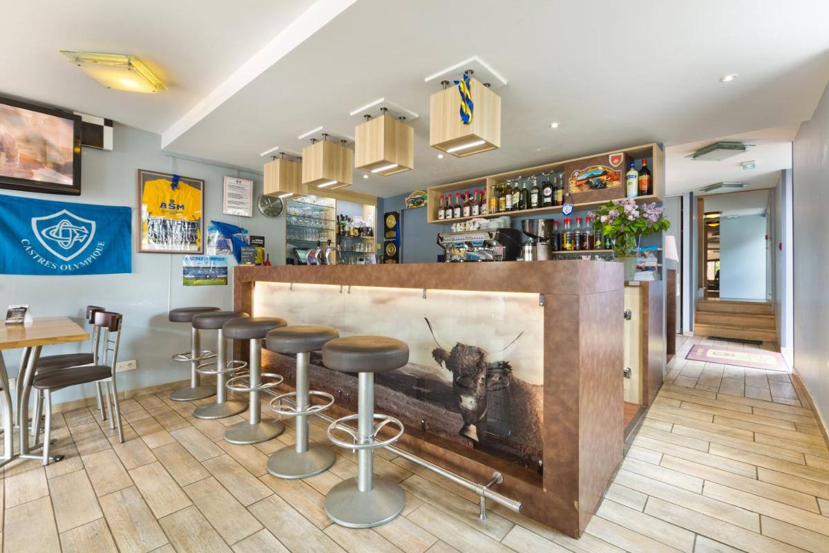 Logis Hotel De La Poste - Housity
