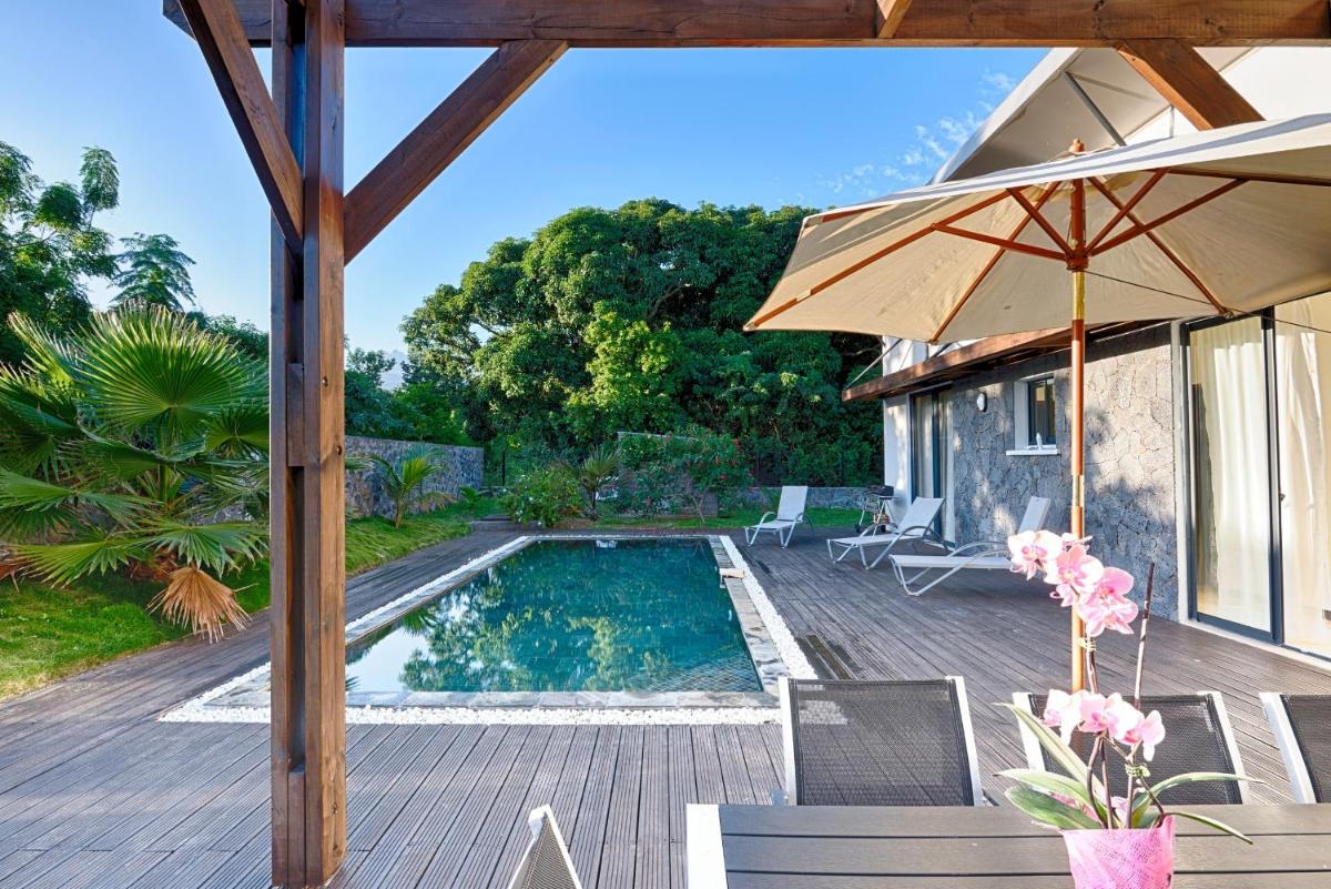Villa Isis à L Entre-Deux avec piscine pour 7 personnes - Housity