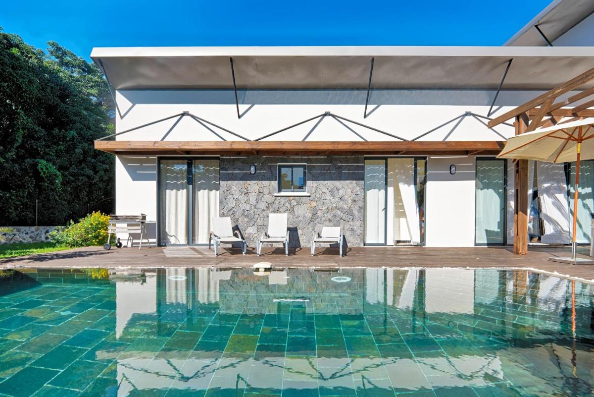 Villa Isis à L Entre-Deux avec piscine pour 7 personnes - Housity